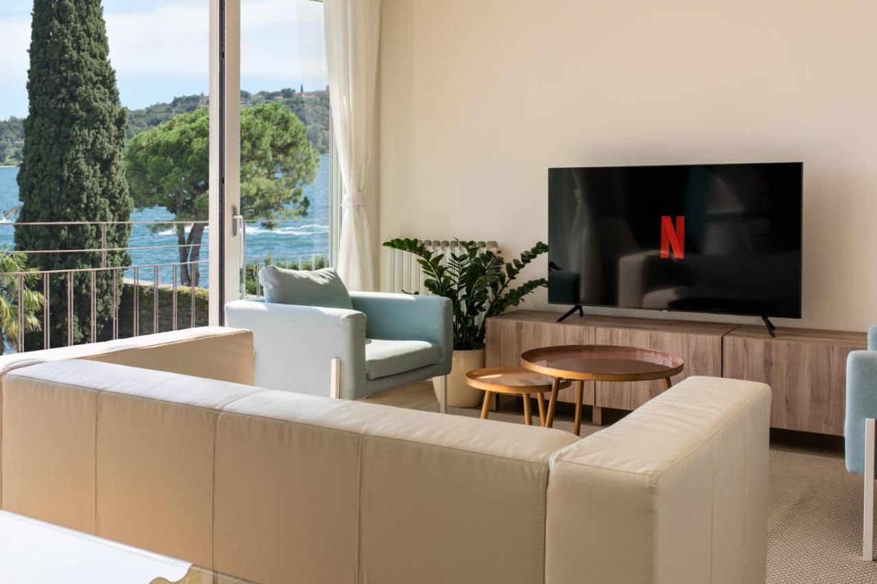 Luxury Lake View Apartments Saló Exterior foto